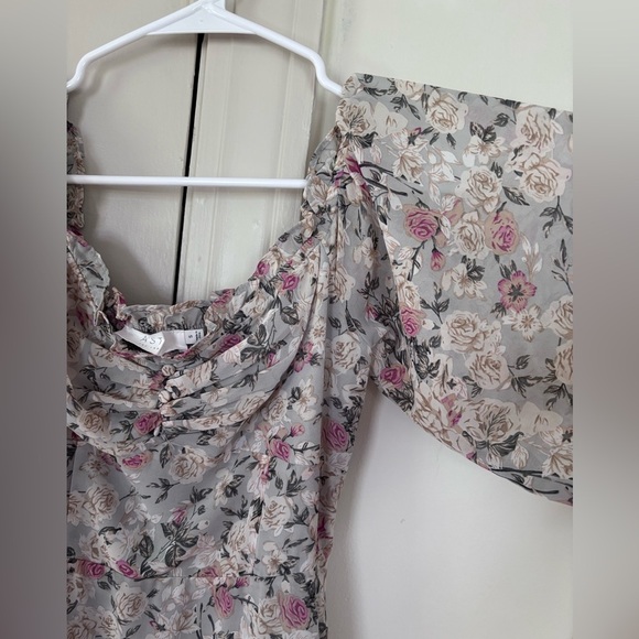 Astr | Off Shoulder Floral Midi Dress - Picture 5 of 7